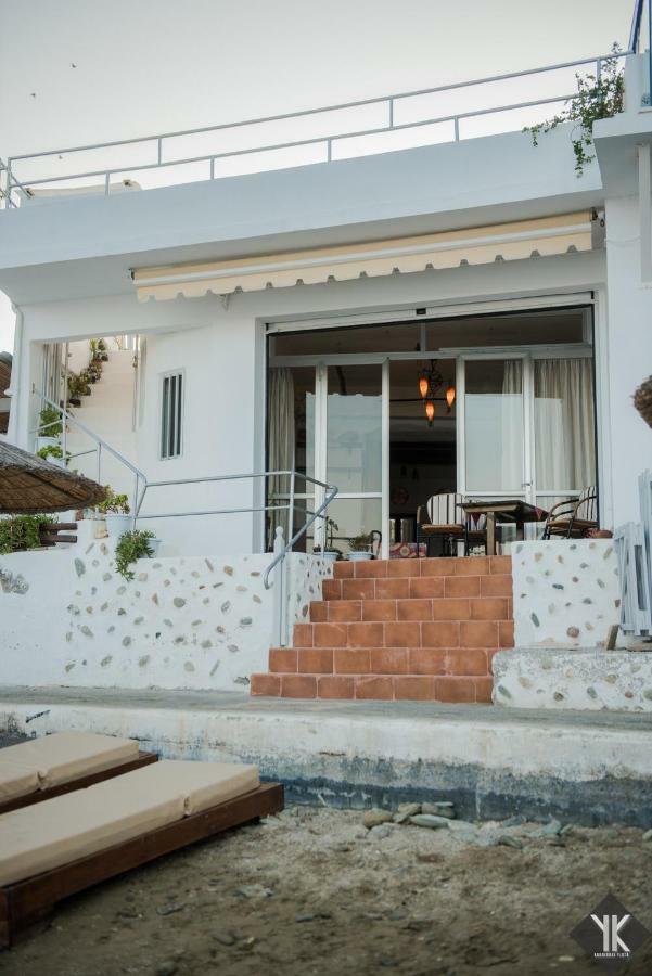 Komissa΄S Beach House Agia Pelagia  Exterior photo