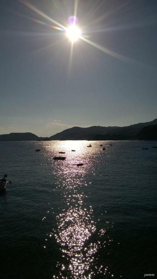 Komissa΄S Beach House Agia Pelagia  Exterior photo