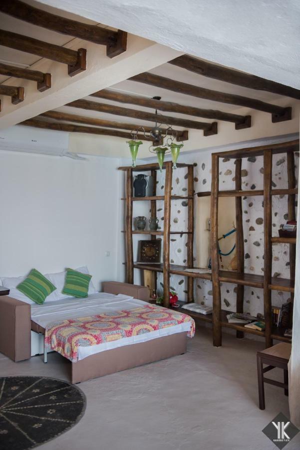 Komissa΄S Beach House Agia Pelagia  Exterior photo